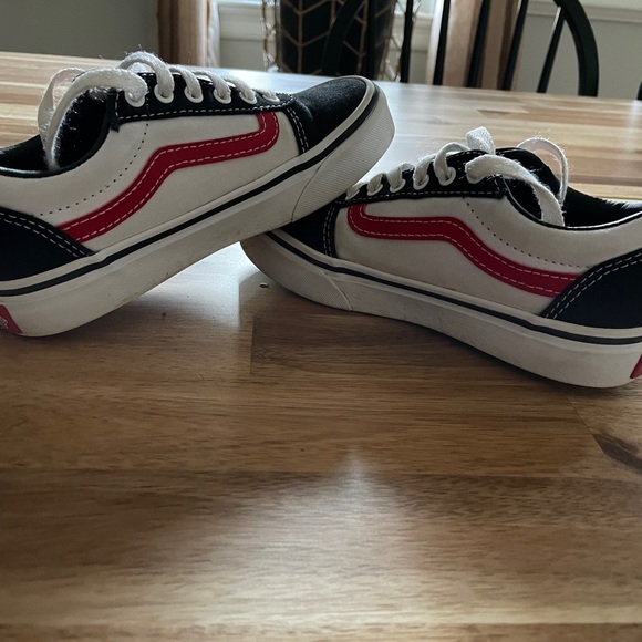 Kids Vans Old Skool size 13. Red/white/blue colorway - Picture 4 of 6